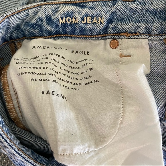American Eagle Distressed Mom Jeans - Picture 10 of 10